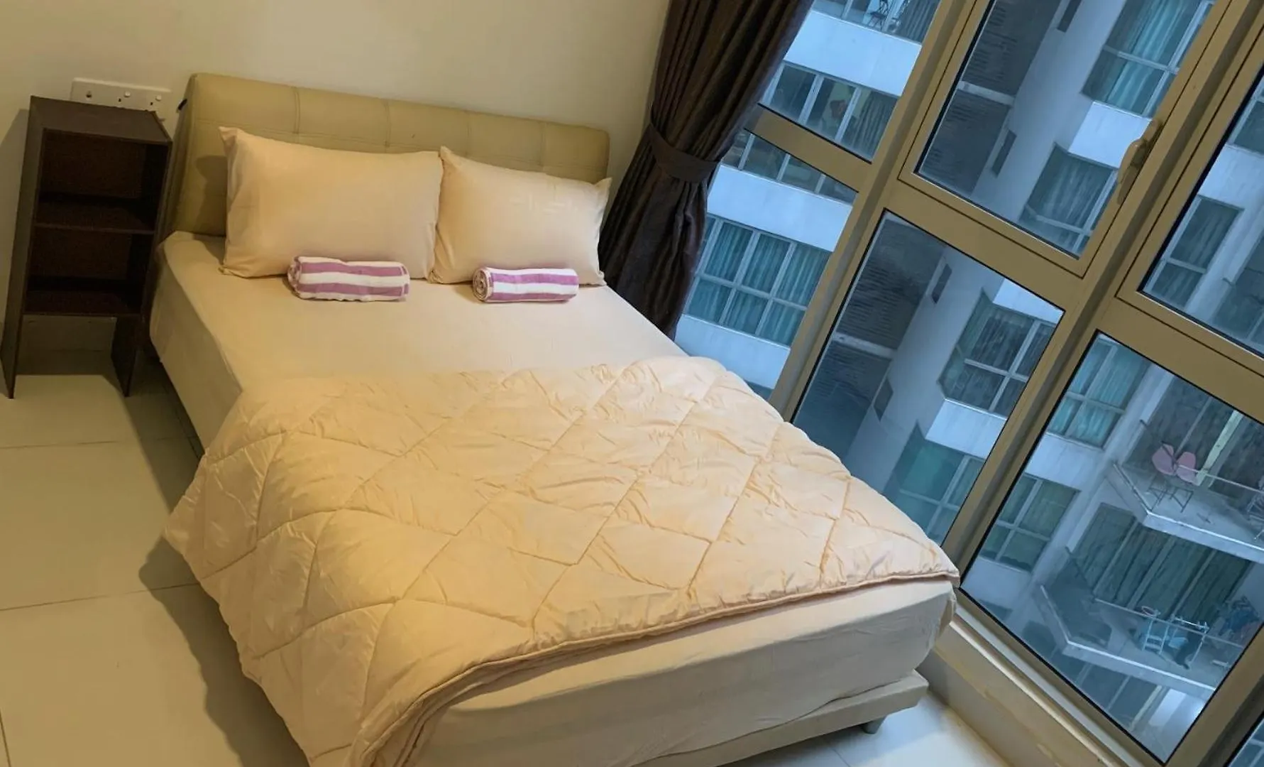 Apartment Luxury Suites & Klcc View Infinity Pool At Regalia Residence Kuala Lumpur